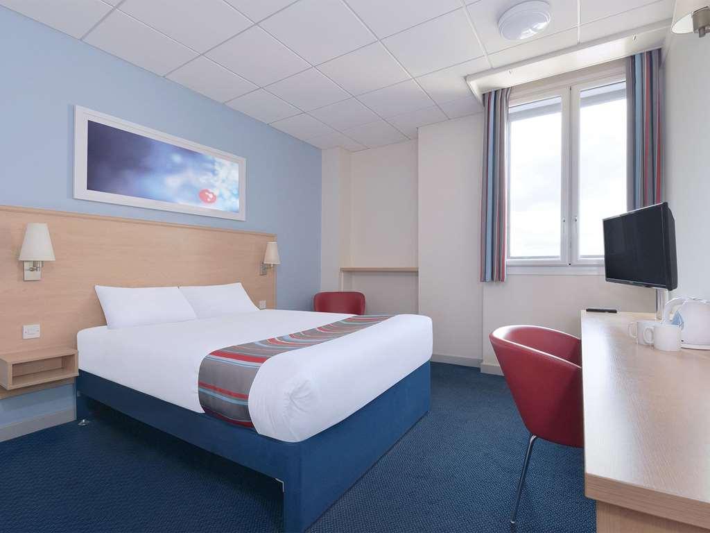 Travelodge Birmingham Oldbury Oldbury  Zimmer foto