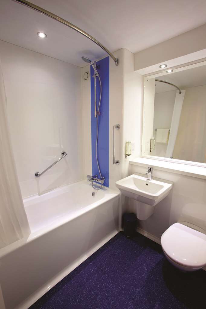 Travelodge Birmingham Oldbury Oldbury  Zimmer foto